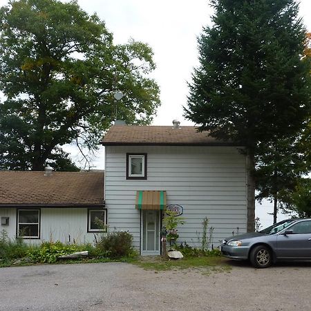 Silver Springs Cottage Resort Harcourt Exterior foto