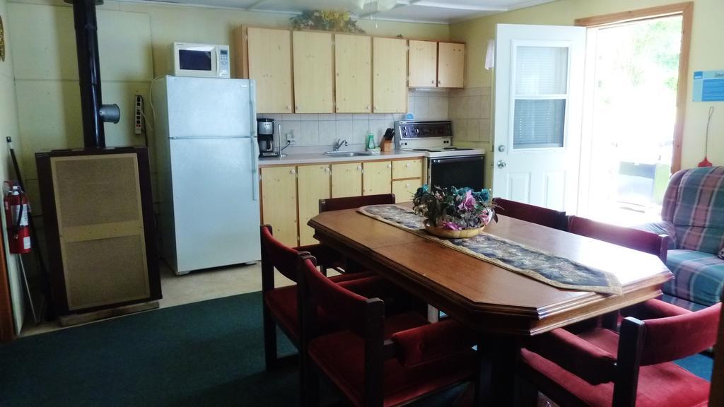 Silver Springs Cottage Resort Harcourt Exterior foto